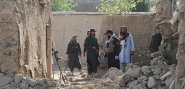 Afghanistan : Des Frappes Pakistanaises Tuent Quatre Civils, les Taliban Promettent de Répondre