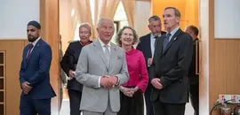 İngiltere Kralı 3. Charles, Cambridge Merkez Camisi'ni Ziyaret etti