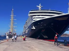 Bodrum'a iki kruvaziyerle 959 yolcu geldi