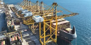 Asyaport'tan Türkiye Rekoru Geldi: Tek Gemiden Binlerce Konteyner İndirildi! Hizmet İhracatına Dev Katkı