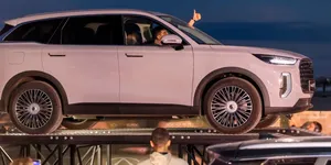 Chery Bataryayı 24 Saat Tuzlu Suda Bıraktı: Ardından Araca Takıp Darbeye Maruz Bıraktı