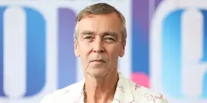 ‘I Get Lost Going to the Bathroom’: John Hannah on World Travel, Stealing Props and Being ‘the Scottish Eminem’