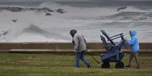 Power Outages and Flooded Roads as Major Storm Bears Down on US North-East