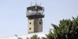 Suudi Arabistan'da Havalimanına Saldırı: Uçuşlar Durduruldu