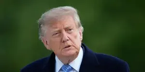 Trump Muss CNN und Co. Wieder Ins Weiße Haus Lassen