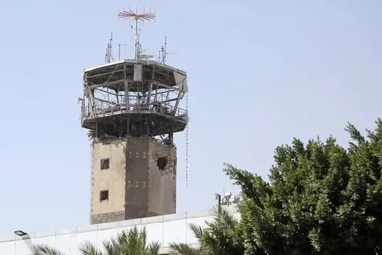 Suudi Arabistan'da Havalimanına Saldırı: Uçuşlar Durduruldu