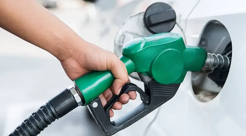 Benzin ve LPG'de Yeni Dönem: Eşel Mobil Sona Erdi, ÖTV Tutarları Yeniden Belirlendi