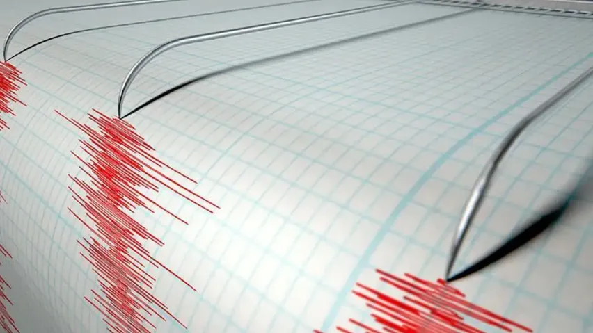 Endonezya Açıklarında 7,4 Büyüklüğünde Deprem!