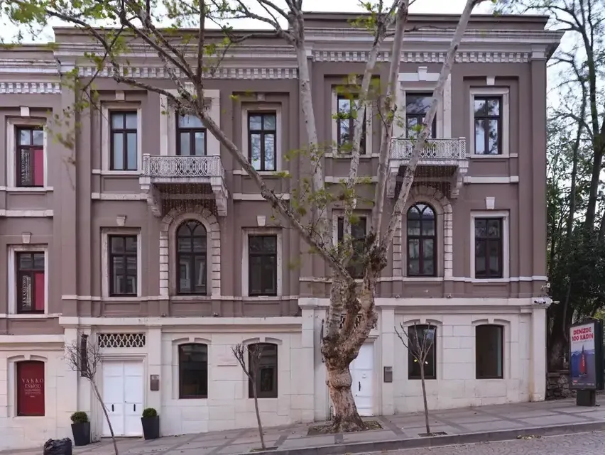 İstanbul'un Sanat ve Tasarım Caddesi: Akaretler Sıraevler