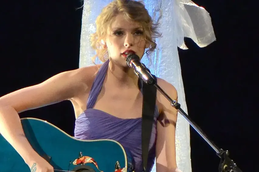 123 Bin Kelime İncelendi, Taylor Swift'in Şarkılarındaki Gizli Kalıp Ortaya Çıktı