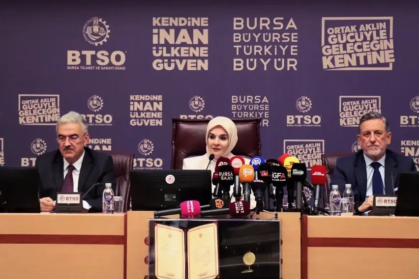 Aile ve Sosyal Hizmetler Bakanı Göktaş, Bursa Ticaret ve Sanayi Odası'nda konuştu: