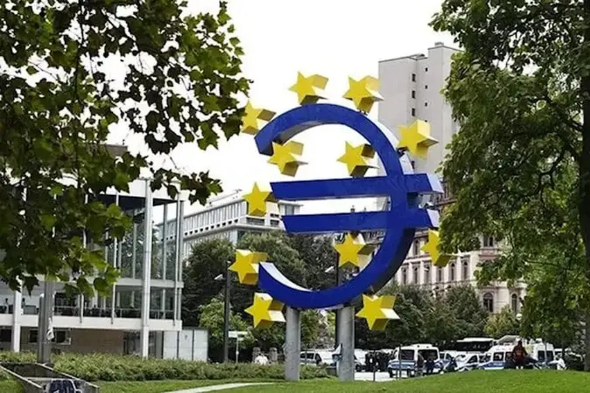 Euro Bölgesi'nde Bileşik PMI Yaklaşık 3,5 Yılın Zirvesine Çıktı