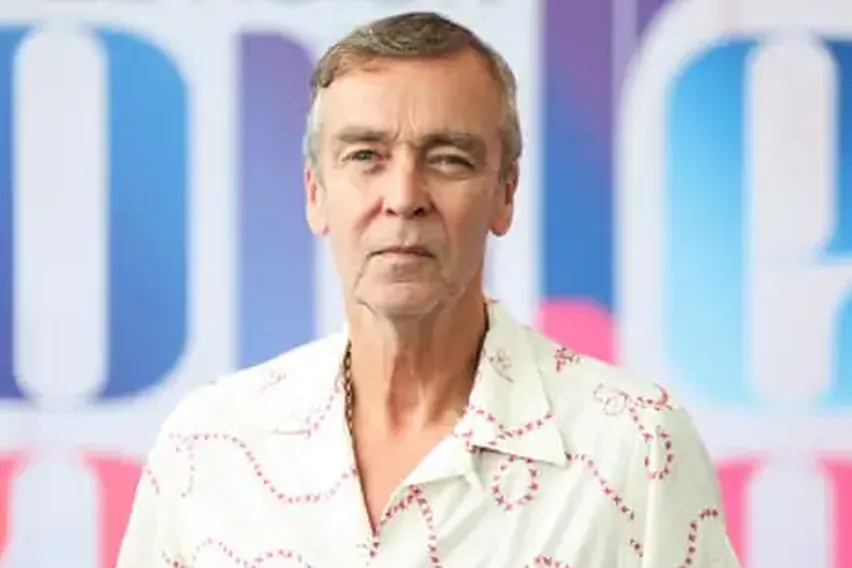 ‘I Get Lost Going to the Bathroom’: John Hannah on World Travel, Stealing Props and Being ‘the Scottish Eminem’