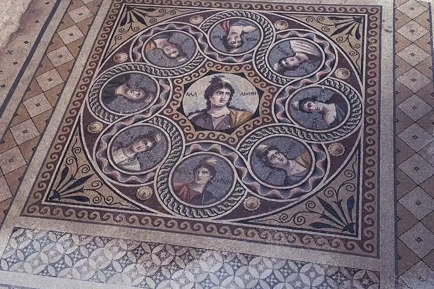 İş Bankası'ndan Zeugma'daki Muzalar Evi'ne koruma desteği İş Bankası'ndan Zeugma'daki Muzalar Evi'ne koruma desteği