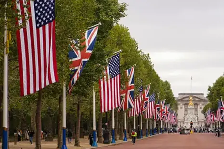 Many Americans Live in the UK – But Few Vote Back Home. This Year, that Must Change | Kathryn Sikkink