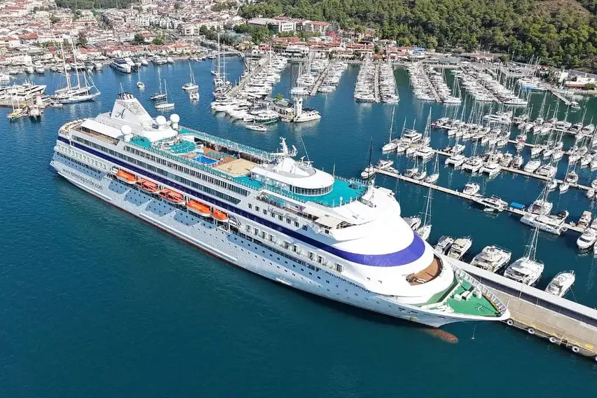 Marmaris'e 194 Metrelik Kruvaziyer Geldi: Rotasında Antalya da Var