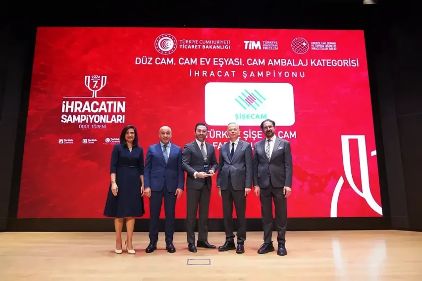 Şişecam, ihracatın şampiyonları ödül töreninde 3 kategoride birincilik aldı Şişecam, ihracatın şampiyonları ödül töreninde 3 kategoride birincilik aldı