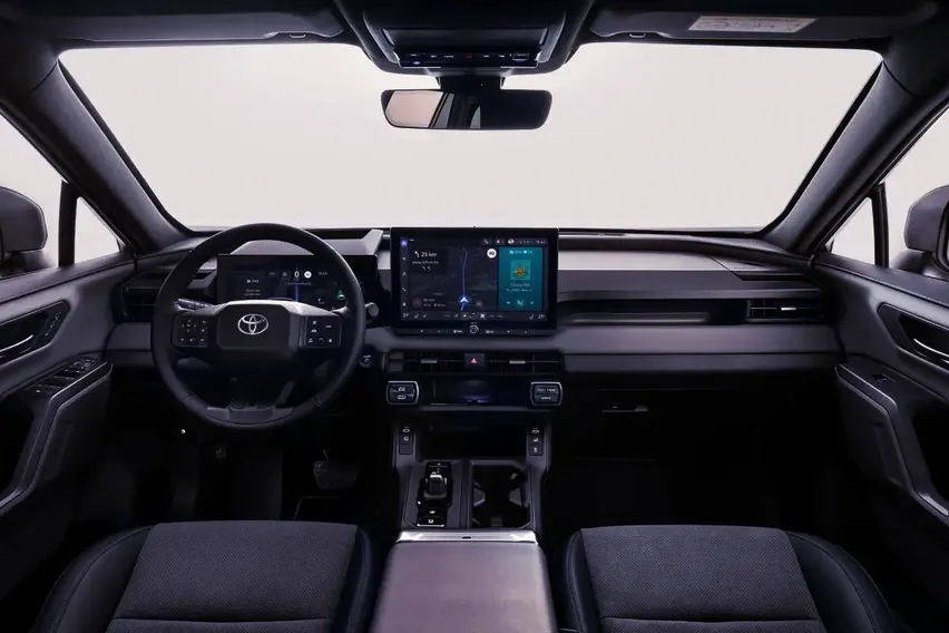 Toyota yeni nesil RAV4'ün dünya prömiyerini gerçekleştirdi Toyota yeni nesil RAV4'ün dünya prömiyerini gerçekleştirdi
