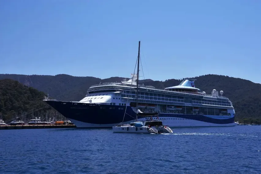 Yolcu gemisi "Marella Discovery 2" ile Marmaris'e 1797 turist geldi Yolcu gemisi "Marella Discovery 2" ile Marmaris'e 1797 turist geldi