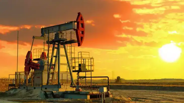 Orta Doğu'daki Çatışmalar Nedeniyle Petrol Fiyatları Yükseliyor