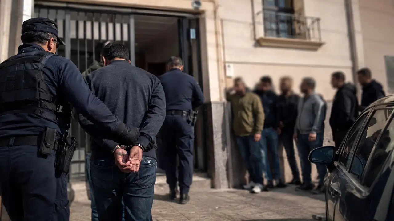 Sahte İkamet Vurgunu! Bir Daireden 18 Kişi Çıktı